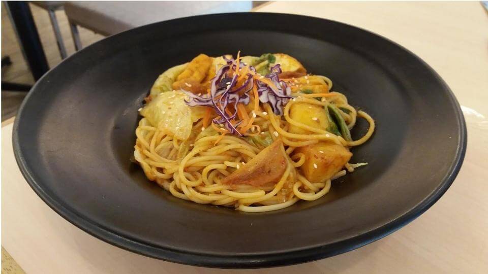 Best Vegetarian Restaurant in Penang-Idealite food-Indian Curry Spaghetti