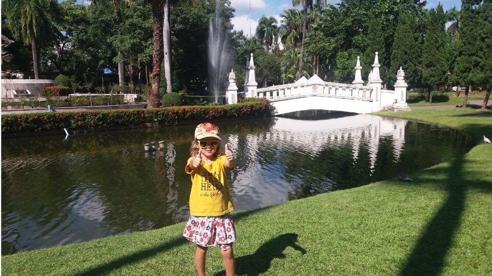 Things to do with kids in Chiang Mai -Nong Buat Haad Park-Ayla at fountain and pond