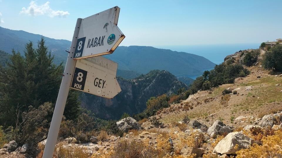 Distance signs to Kabak and Gey on the Lycian Way