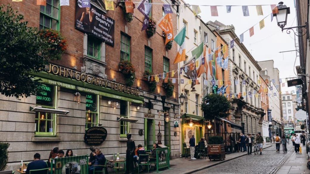 Street scene at Temple Bar, Dublin showcasing local culture and architecture.